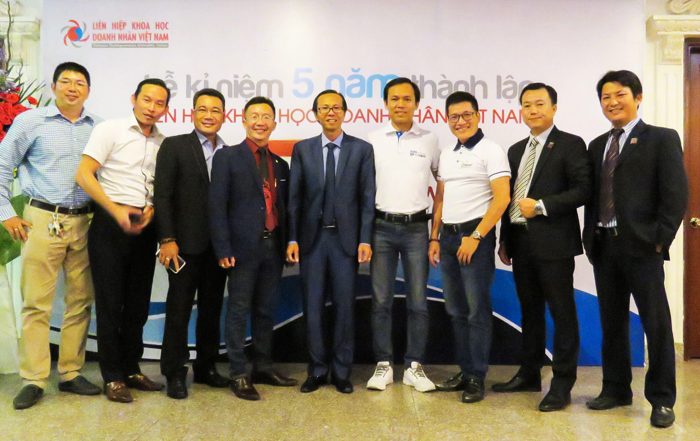 Người tiếp lửa cho cộng đồng sáng tạo

